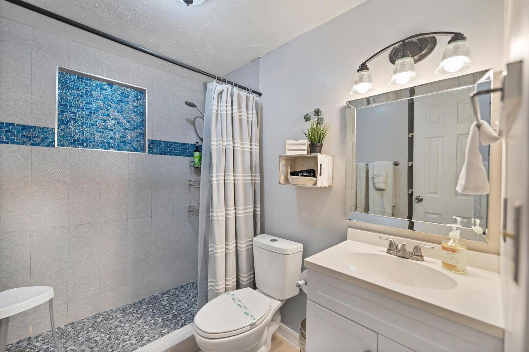 Beach Cottage With Heated Pool Just Off Siesta Key Sarasota Exterior foto